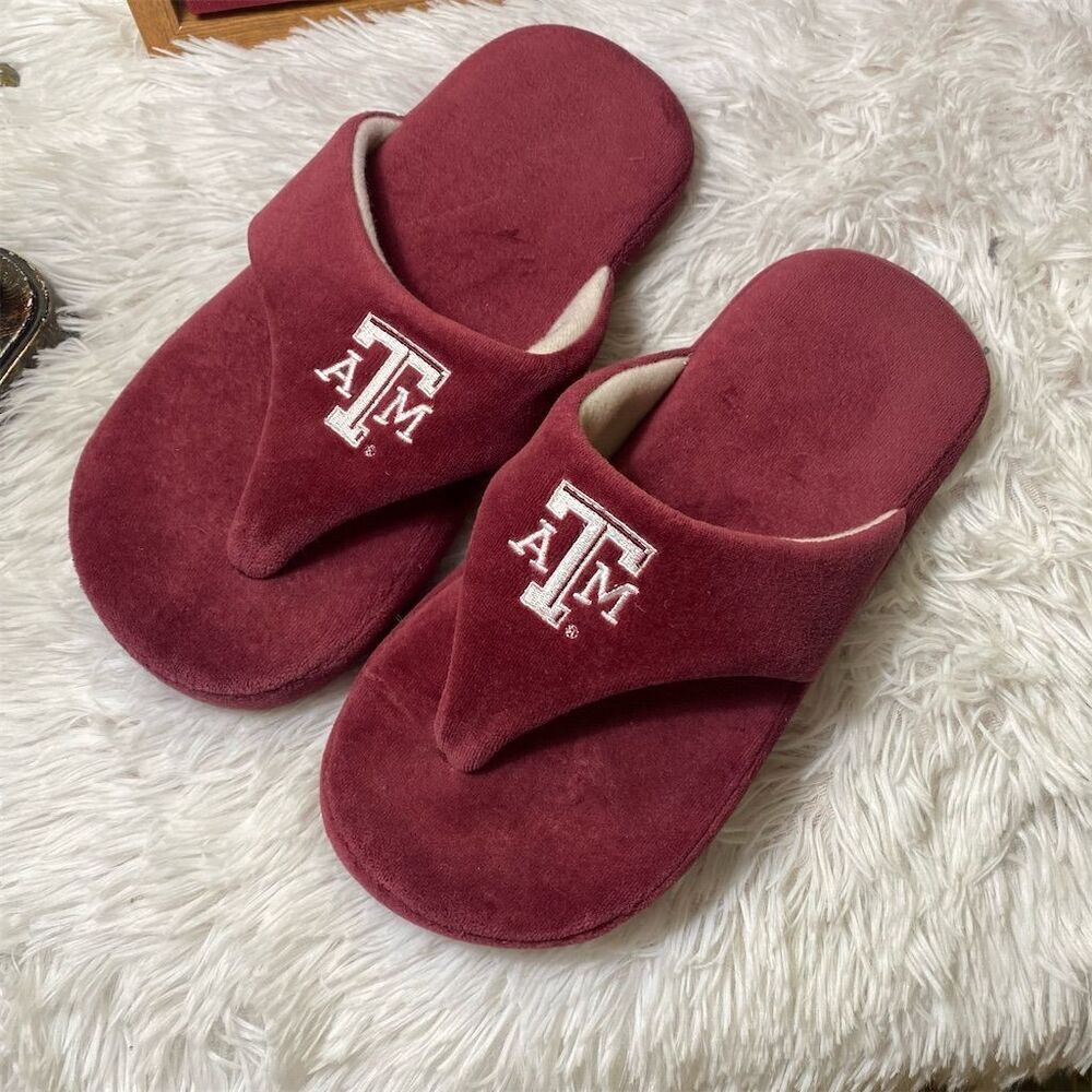 Comfyfeet  Texas A&M Aggies Flip Flop Slippers Maroon Size L Unisex Plush
